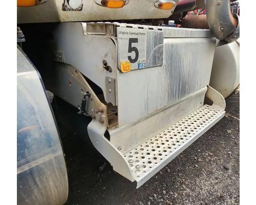  International 9900I Battery Box #