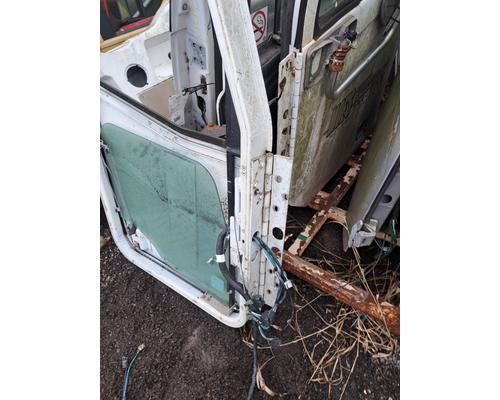 INTERNATIONAL 9900I Door Assembly, Front