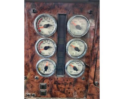  International 9900I Instrument Cluster #