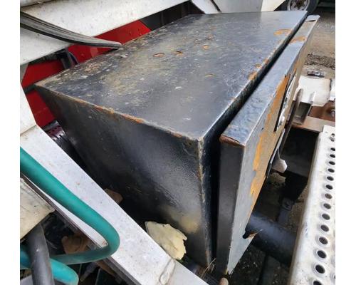international-9900i-tool-box #1443253