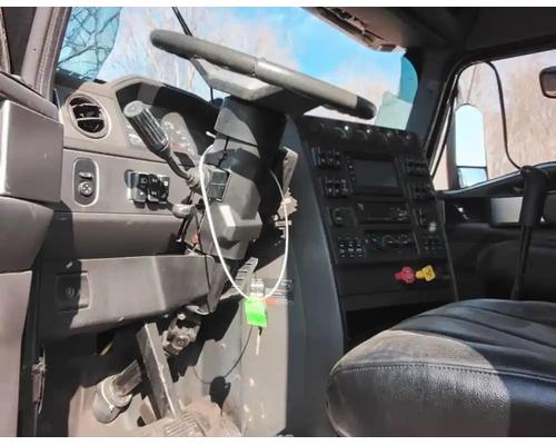 international-ct660-dash-assembly #1443861