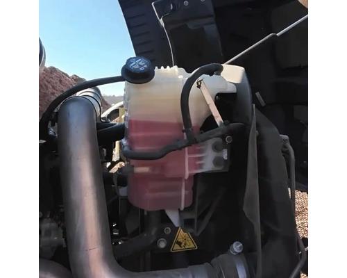 international-ct660-radiator-overflow #1443776
