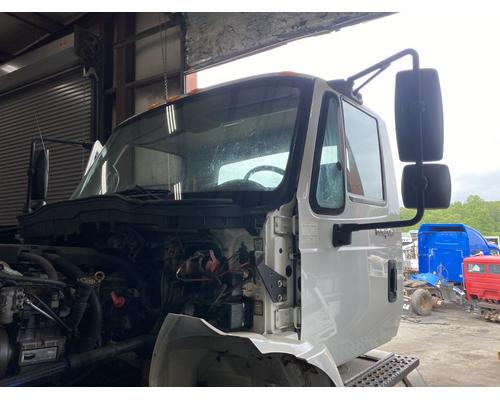  International DuraStar 4300 Cab #