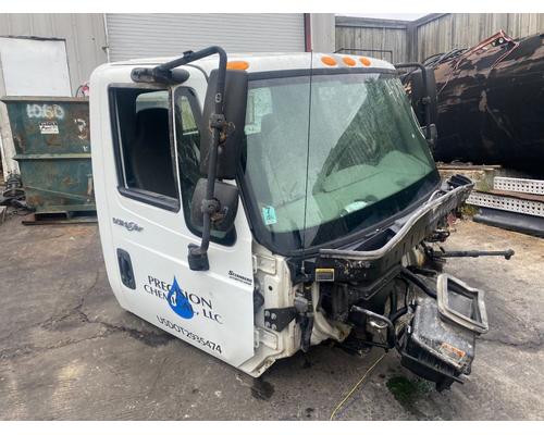  International DuraStar 4300 Cab #