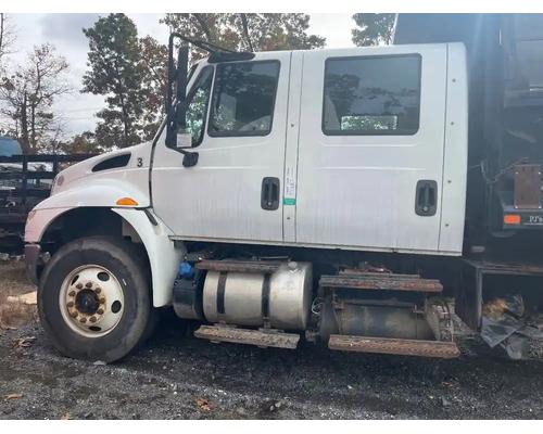  International DuraStar 4300 Cab #