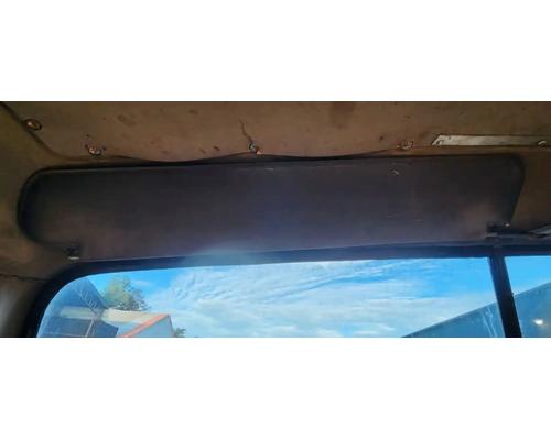  International F-2275 Visor #