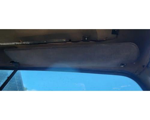  International F-2275 Visor #