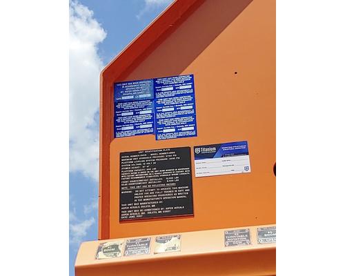 INTERNATIONAL F-2574 Dismantled Vehicles