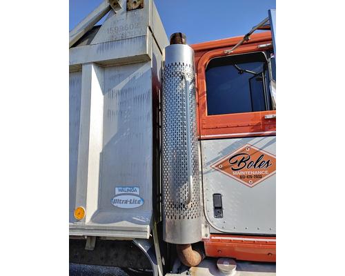 INTERNATIONAL F-9300 SBA Rebuilders