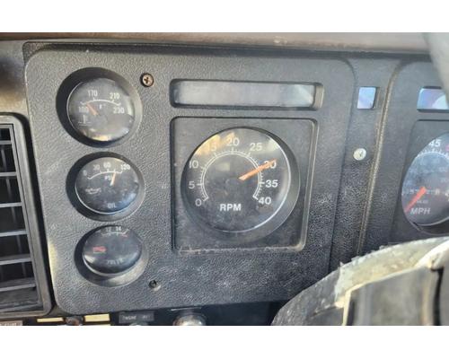 international-f2574-instrument-cluster #1444818