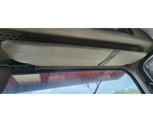  International F2574 Visor #