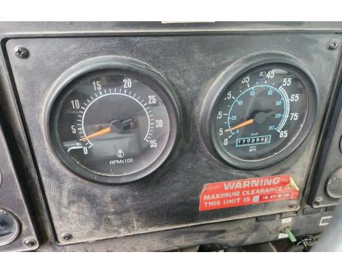  International F5070 Instrument Cluster #
