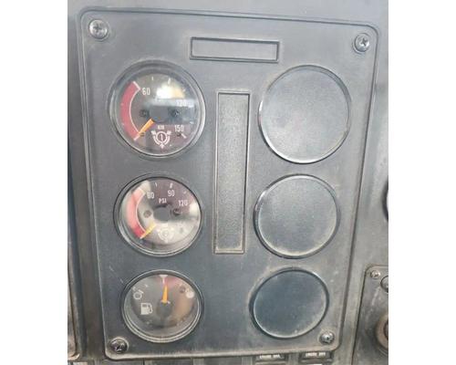  International F5070 Instrument Cluster #