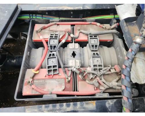  International LT625 Battery Box #