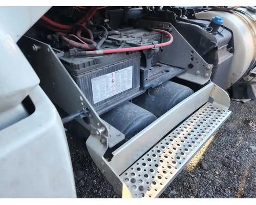  International LT625 Battery Box #