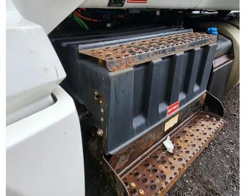 international-lt625-battery-box #1448554