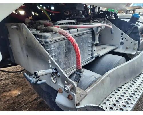  International LT625 Battery Box #