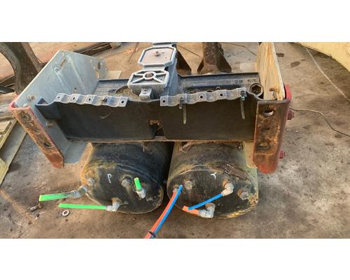 INTERNATIONAL LT625 Battery Box