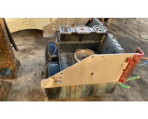 INTERNATIONAL LT625 Battery Box