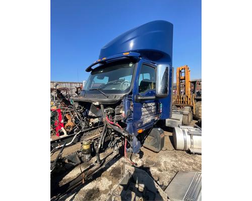  International LT625 Cab #