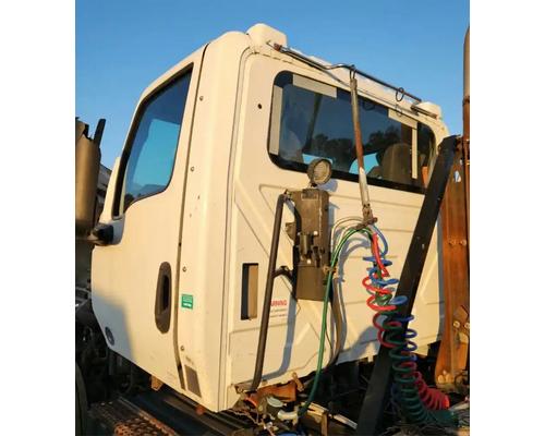  International LT625 Cab #