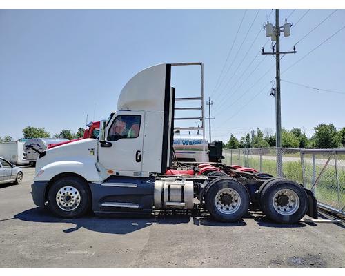 INTERNATIONAL LT625 Complete Vehicle