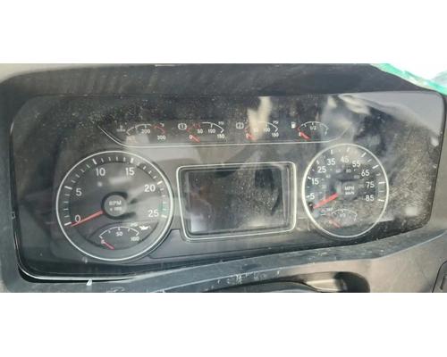  International LT625 Instrument Cluster #