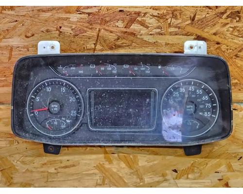  International LT625 Instrument Cluster #