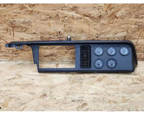  International LT625 Instrument Cluster #