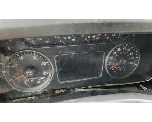  International LT625 Instrument Cluster #