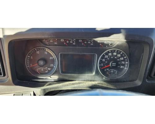  International LT625 Instrument Cluster #
