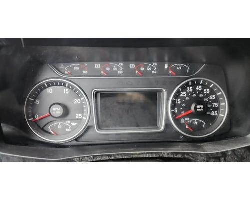 International LT625 Instrument Cluster #