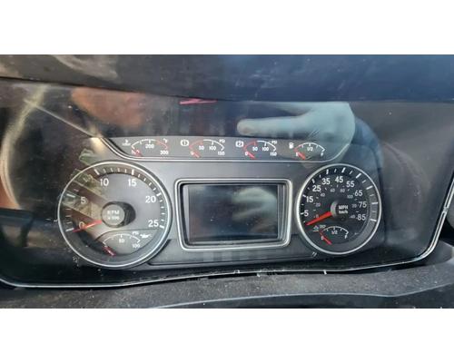  International LT625 Instrument Cluster #