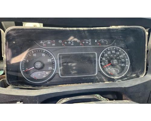  International LT625 Instrument Cluster #