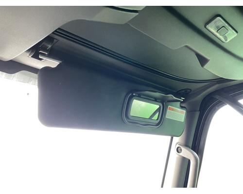  International LT625 Visor #