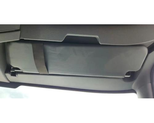  International LT625 Visor #
