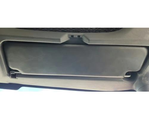  International LT625 Visor #