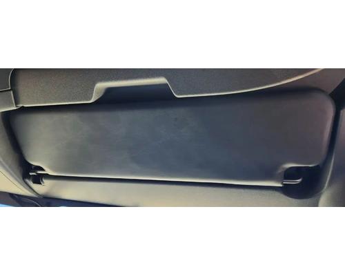  International LT625 Visor #