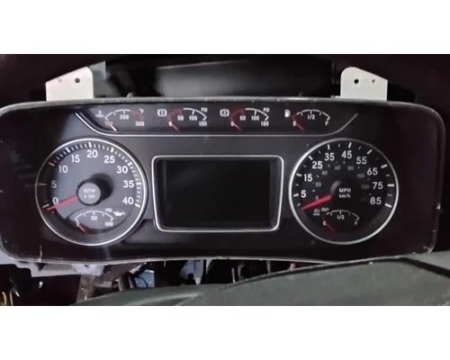  International MV607 Instrument Cluster #