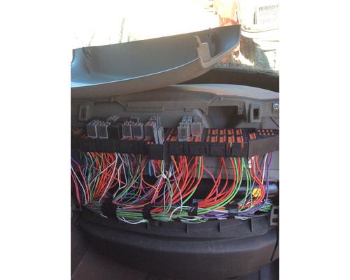 INTERNATIONAL PROSTAR Fuse Box in DEFUNIAK SPRINGS, FL #4217 fuse box on heavytruckparts 