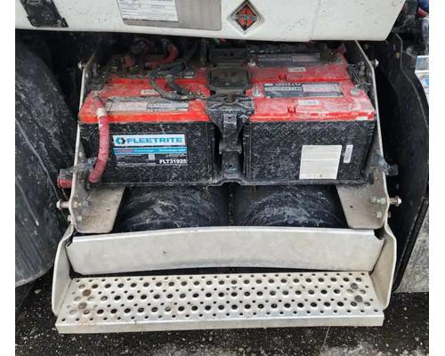  International RH613 Battery Box #