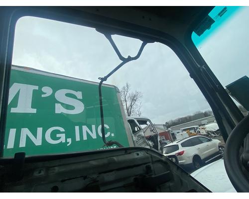  Isuzu NPR HD Windshield #