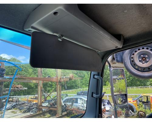  Isuzu NRR Visor #