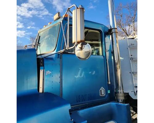  Kenworth T600 Cab #