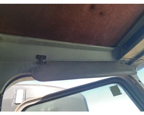 KENWORTH T600 Cab or Cab Mount