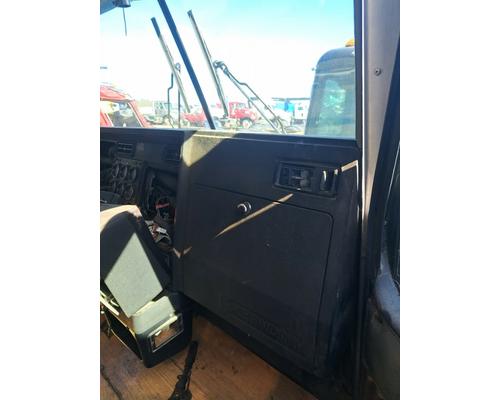 KENWORTH T600 Cab or Cab Mount