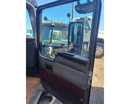 KENWORTH T600 Cab or Cab Mount