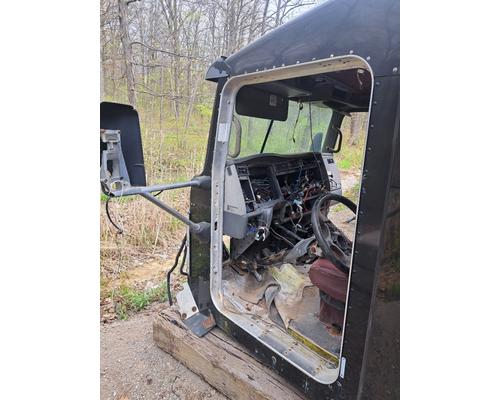 KENWORTH T600 Cab or Cab Mount