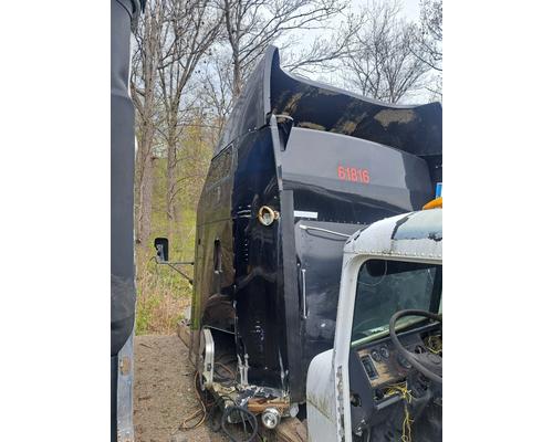 KENWORTH T600 Cab or Cab Mount