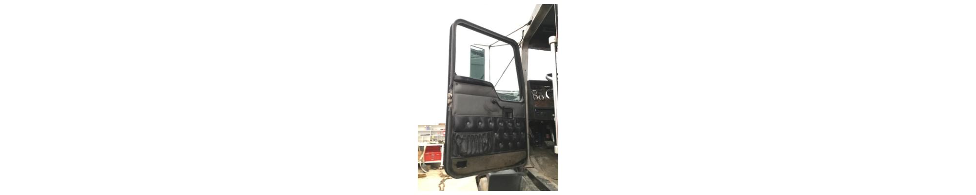 KENWORTH T600 Door Assembly, Front in Jackson, MN 51892